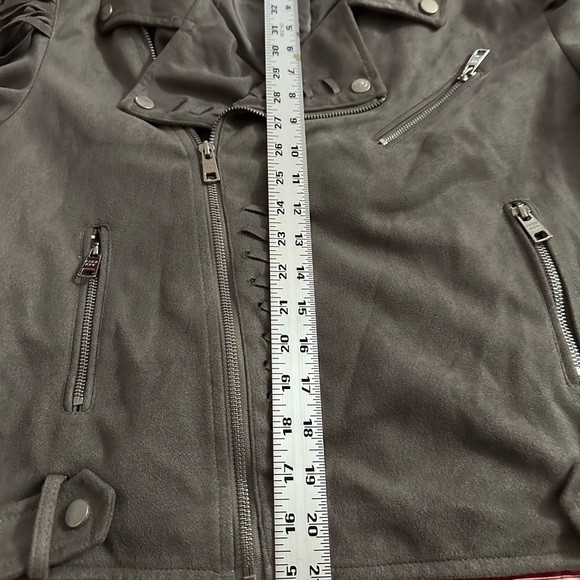 Women’s Faux Suede Moto Style Fringe Jacket - Picture 10 of 13
